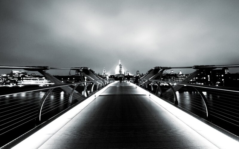 Millennium Bridge at night