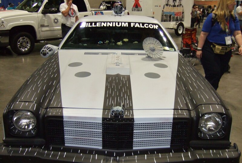 Millennium Falcon car display