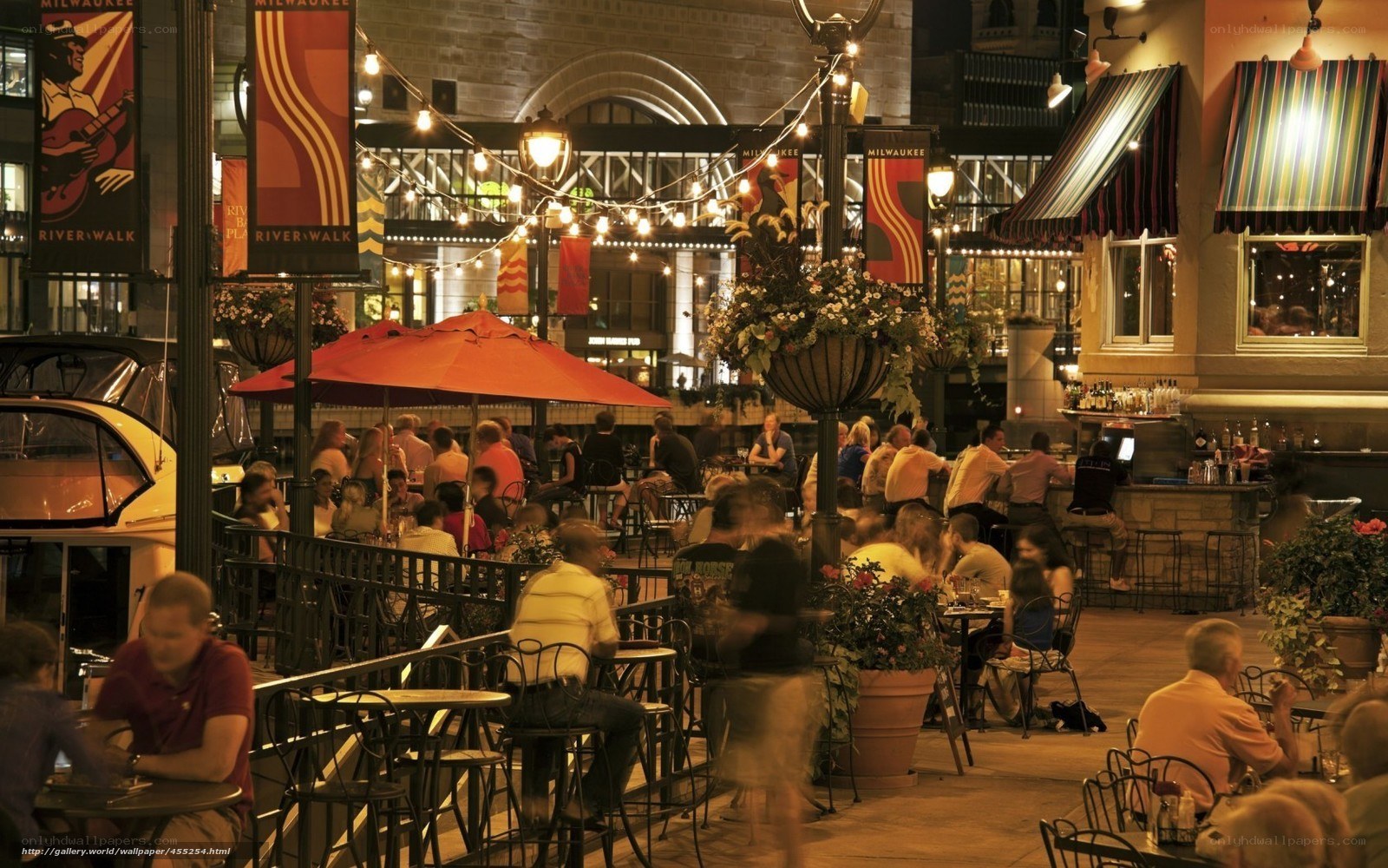 Milwaukee Riverwalk at night