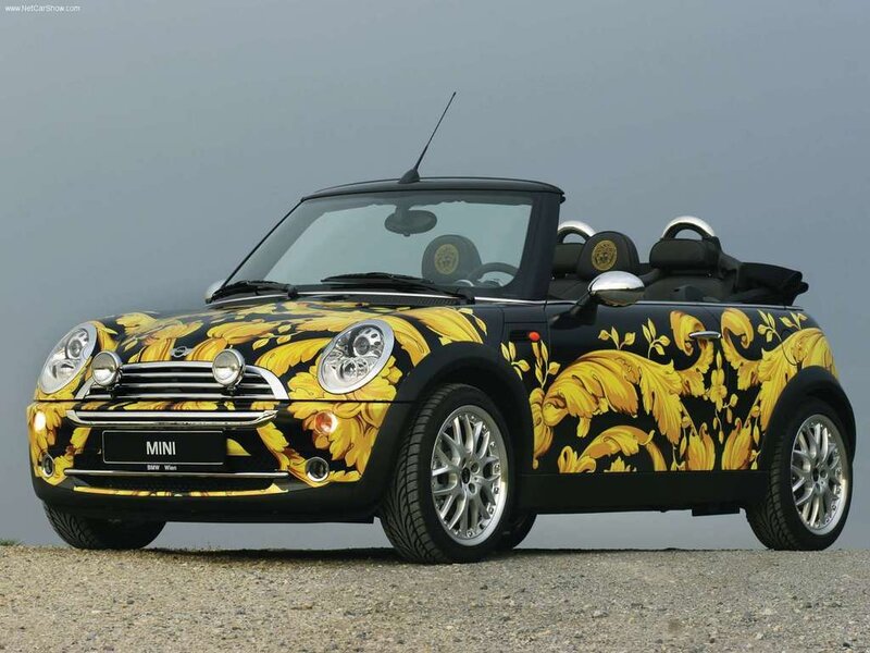 MINI convertible with floral design