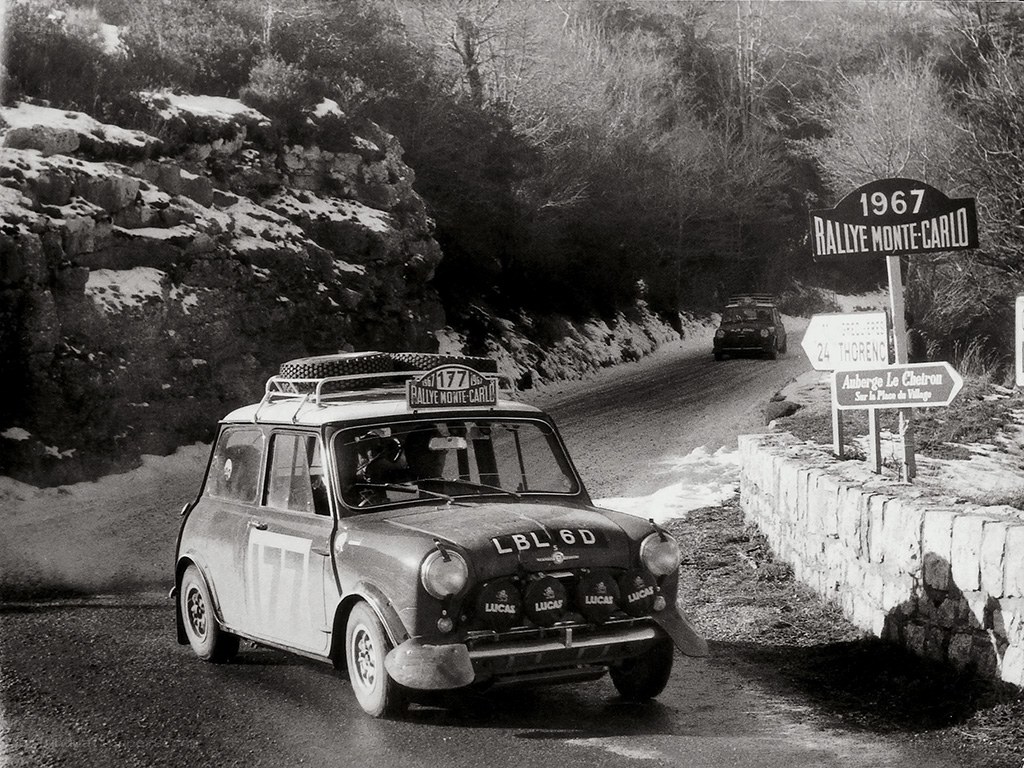 Mini Cooper in rally race