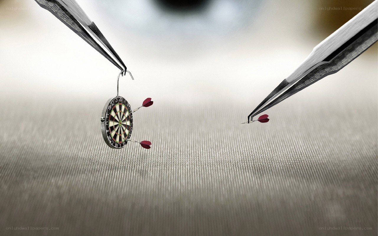 Mini dartboard with tweezers