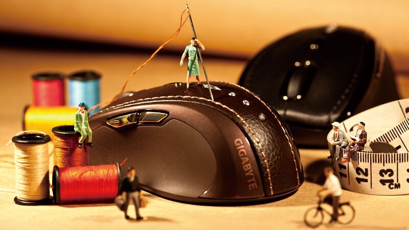 Miniature Figures on Mouse