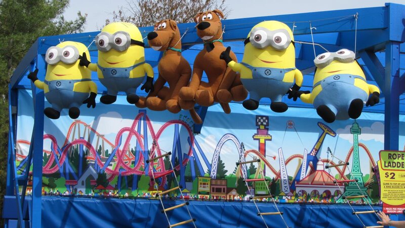 Minion and Scooby-doo Figures