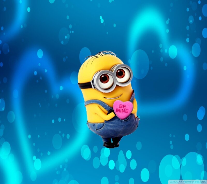 Minion Holding Heart — Blue