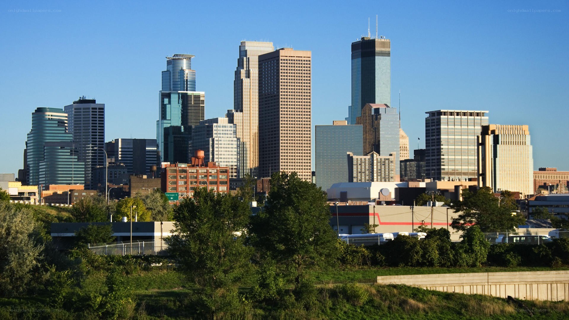 Minneapolis skyline at dawn