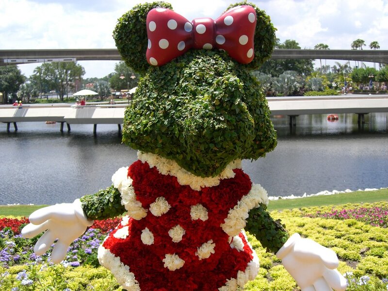 Minnie Mouse topiary sculpture