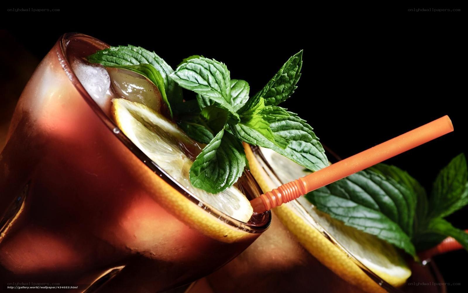 Mint and lemon cocktail