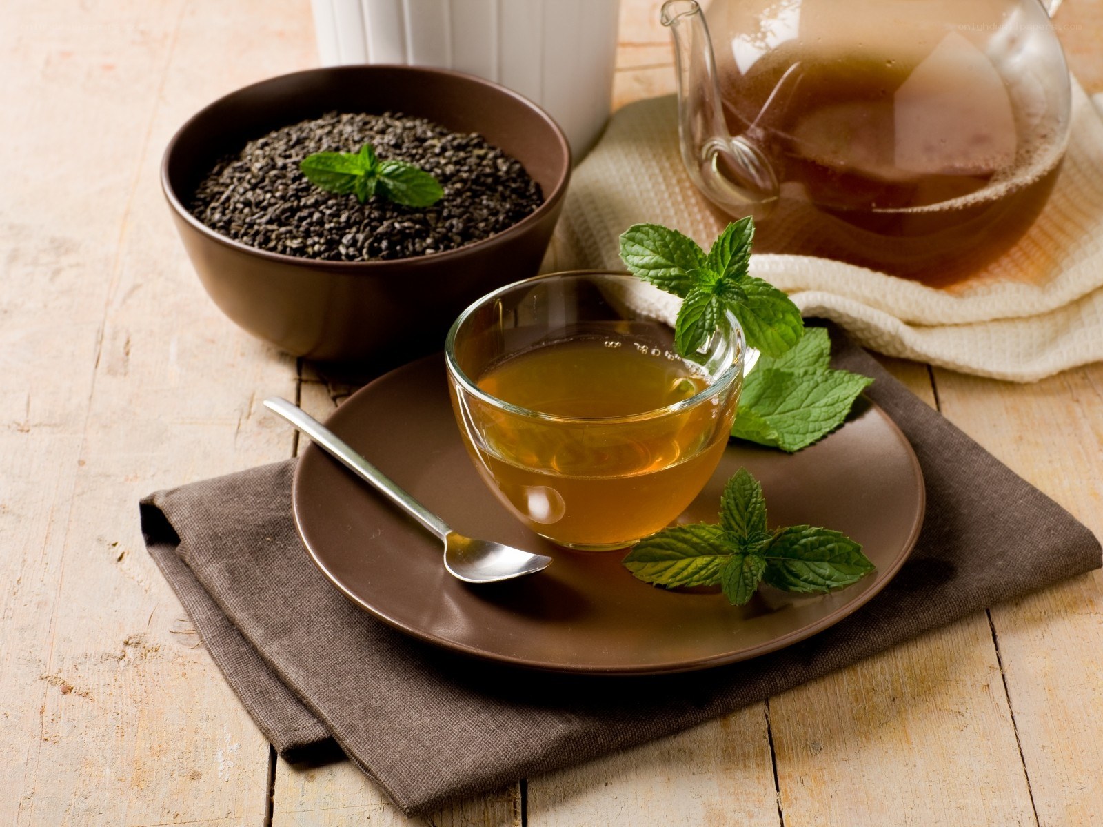 mint tea with loose leaves
