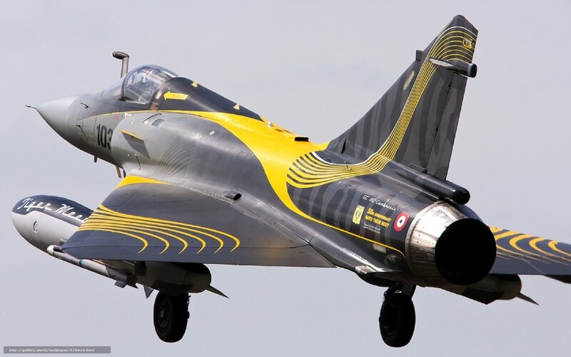 Mirage 2000 in flight