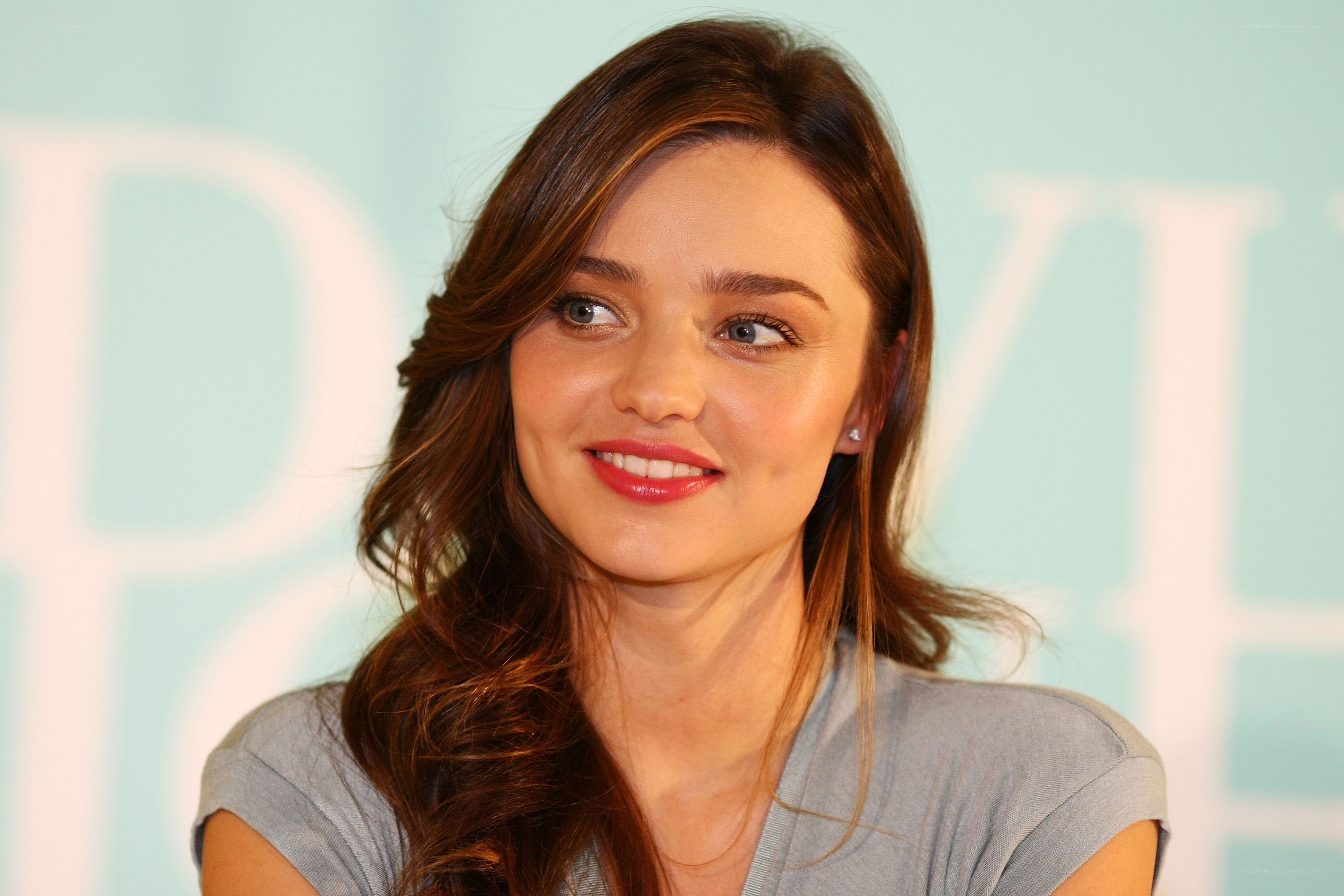 Miranda Kerr at event