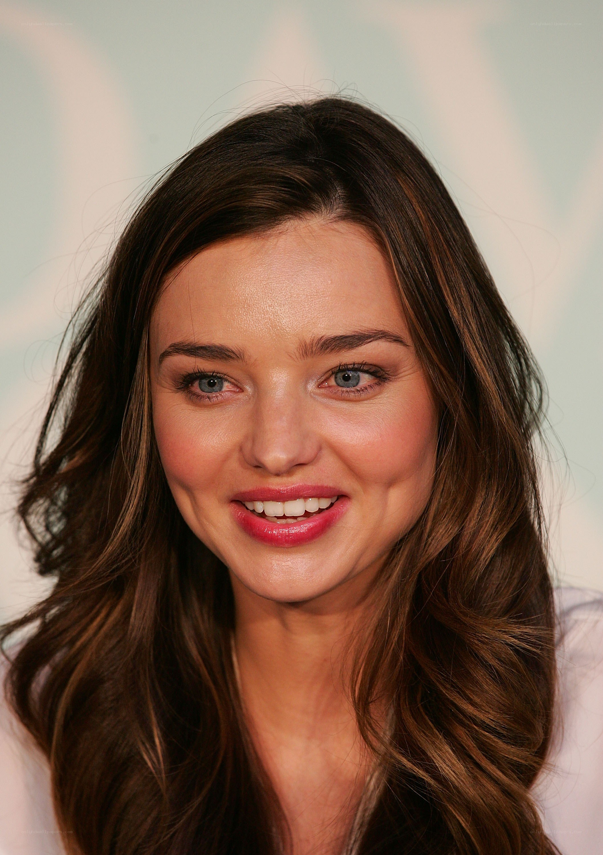 Miranda Kerr smiling