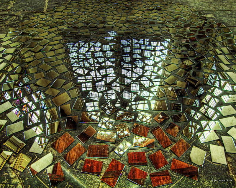 Mirror mosaic floor pattern