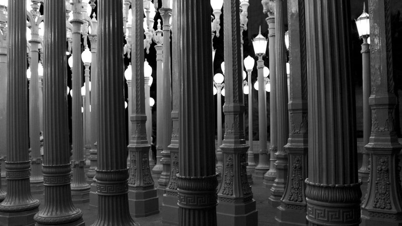 Mirrored Lampposts