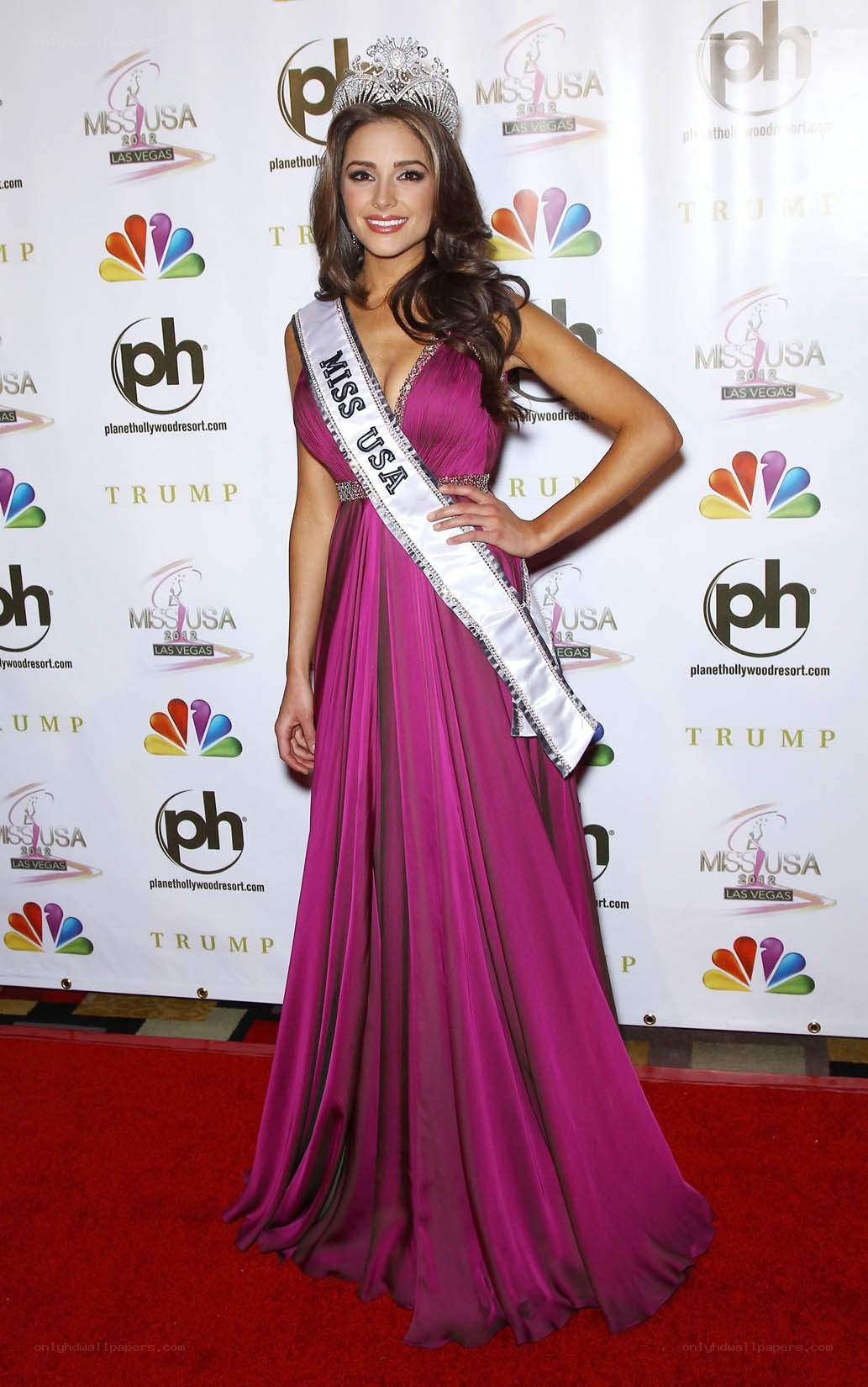 Miss USA 2012 on red carpet