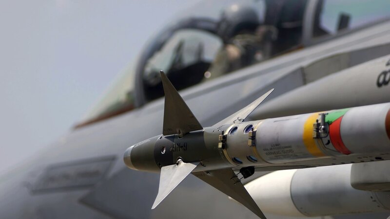 missile on fighter jet