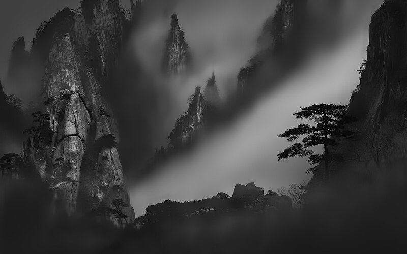 Misty Mountain Peaks — Black