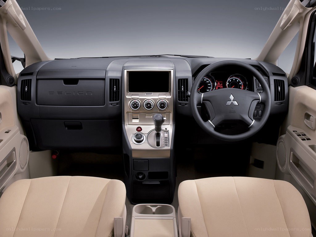 Mitsubishi Delica interior