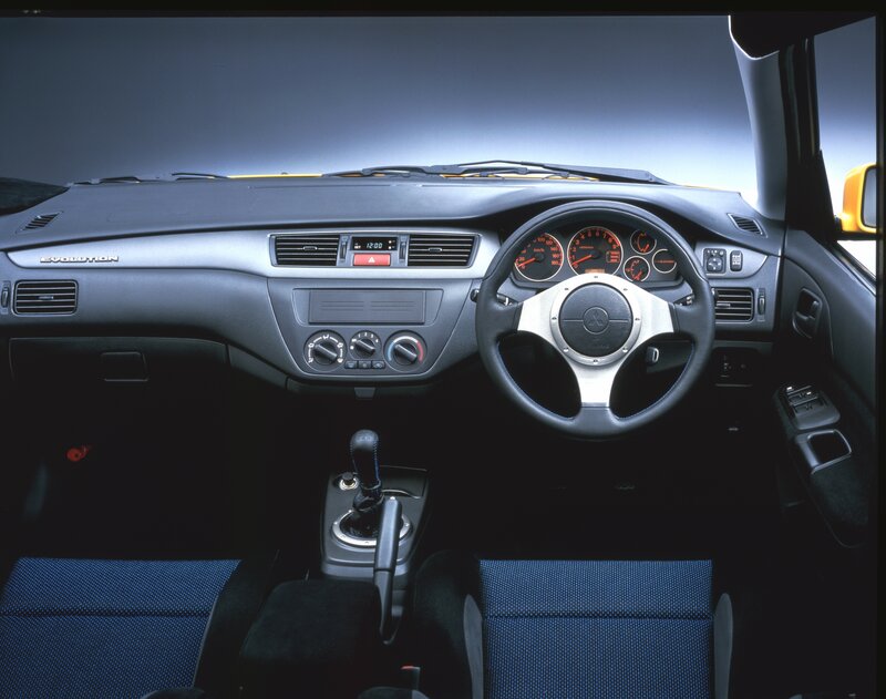 Mitsubishi Lancer Evolution interior