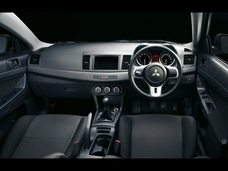 Mitsubishi Lancer interior