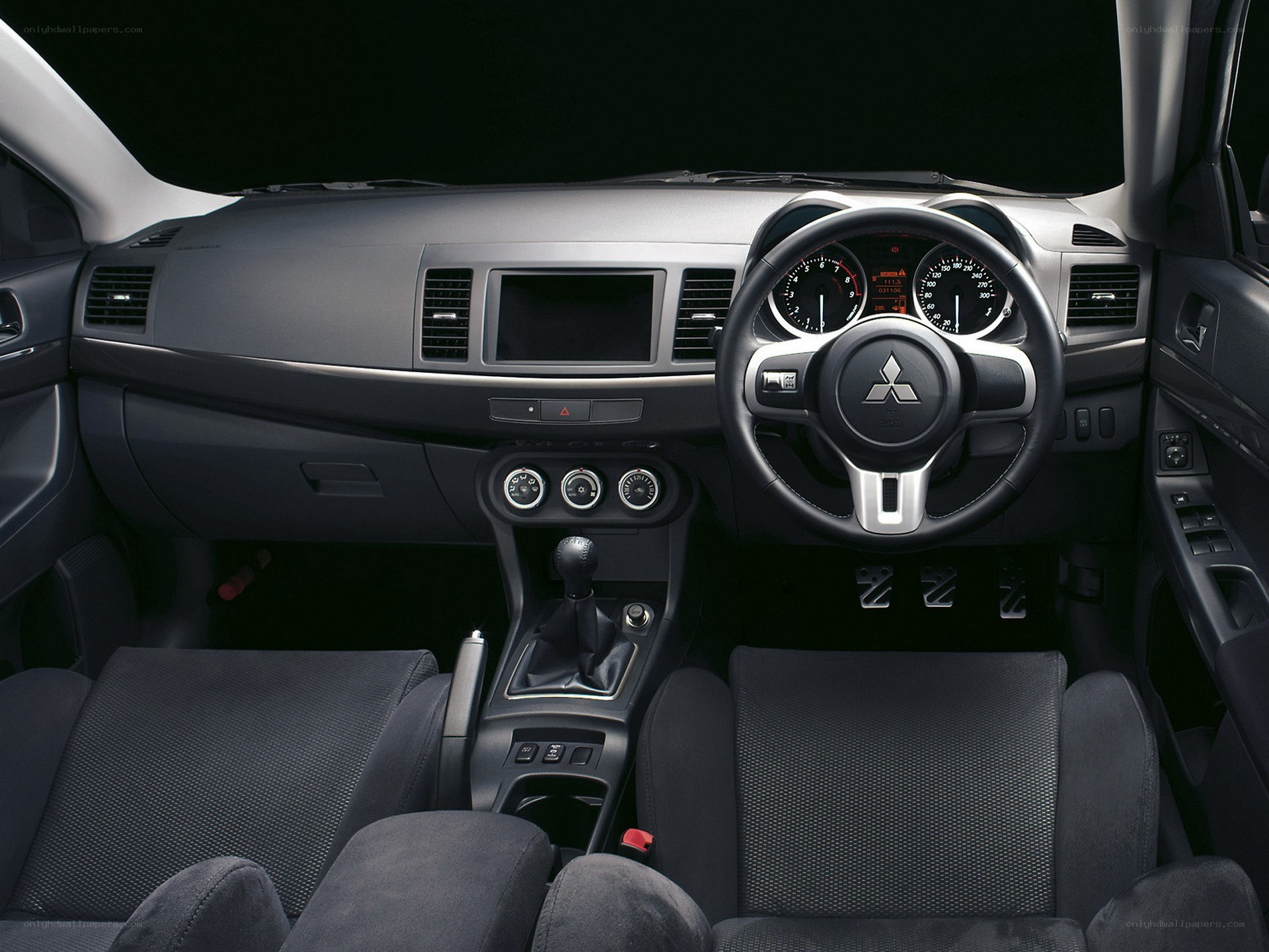 Mitsubishi Lancer interior