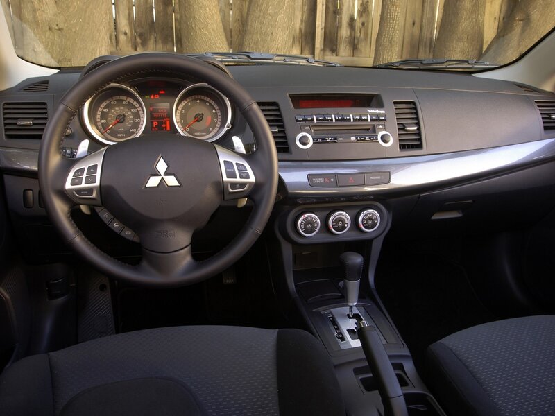 Mitsubishi Lancer interior dashboard