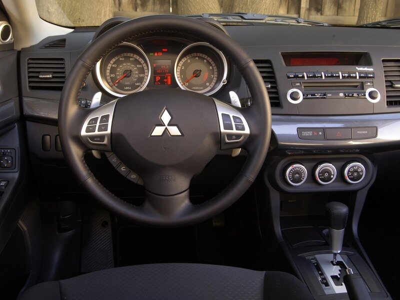 Mitsubishi Lancer interior dashboard