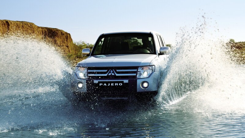 Mitsubishi Pajero crossing water