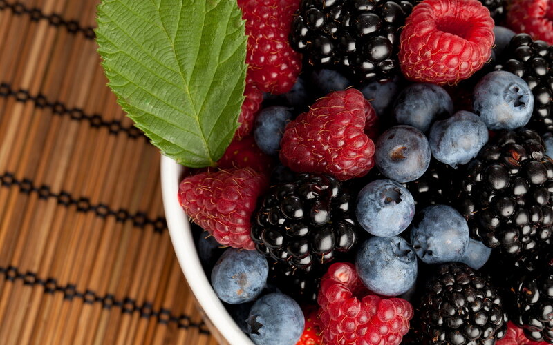 Mixed Berries in Bowl — Red, Fresh
