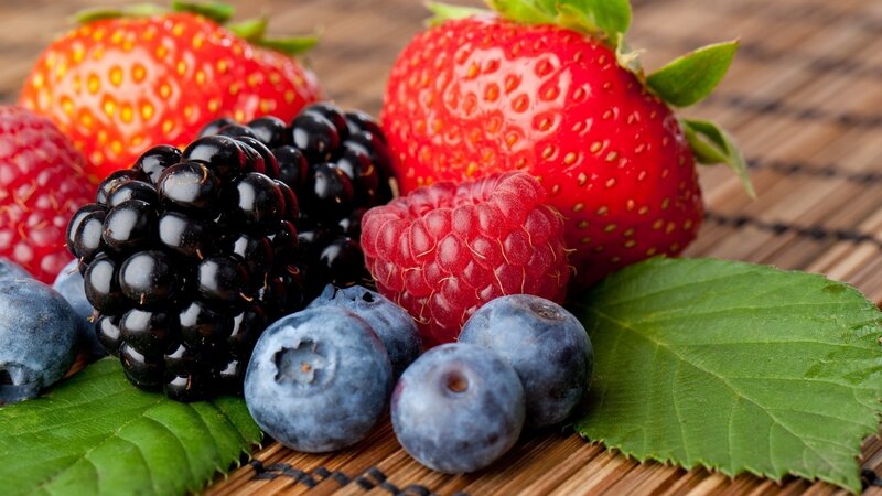 Mixed Berries on Bamboo — Red