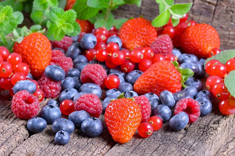 Mixed Berries on Wood — Red, Fresh