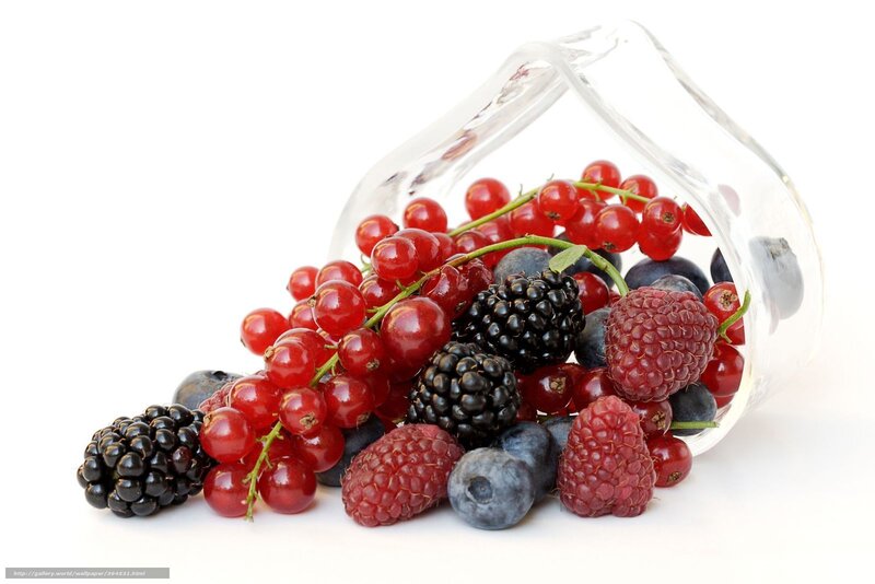 Mixed Berries Spilling — White