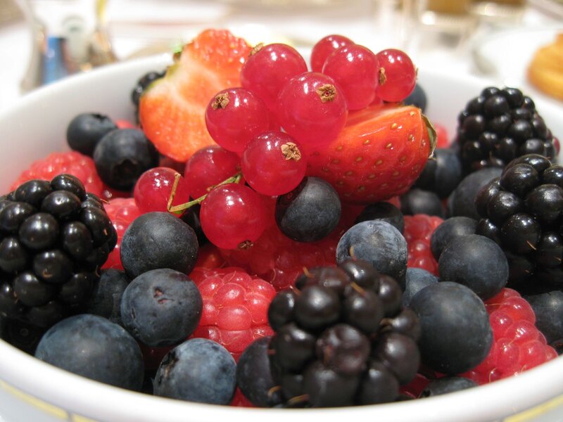 mixed berry fruit salad
