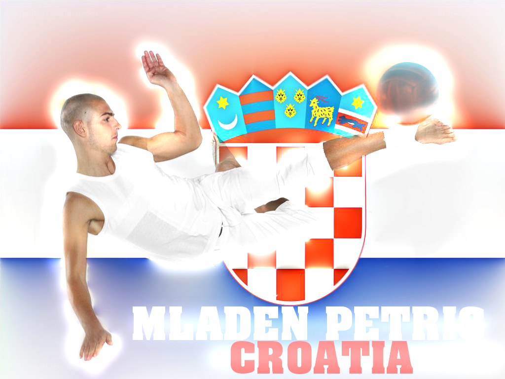 Mladen Petric in action