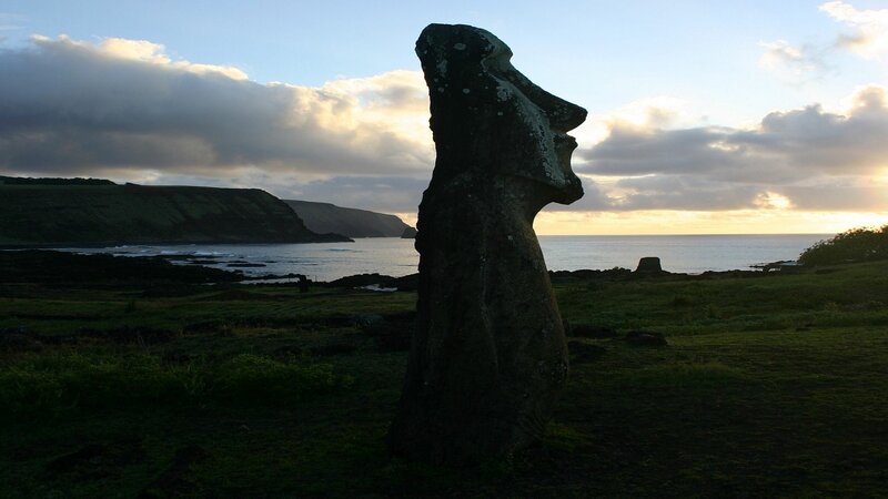 Moai Statue on Grass — Green