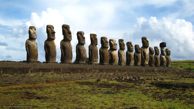 Moai statues at Ahu Tongariki