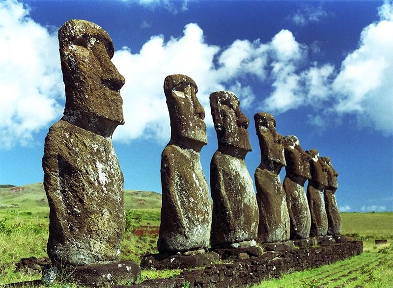 Moai Statues in a Row — Green