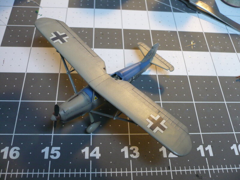 Model Airplane on Grid