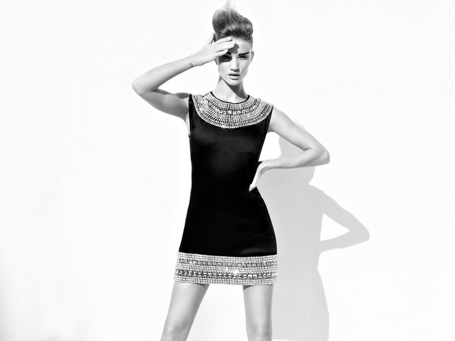 model in black dress
