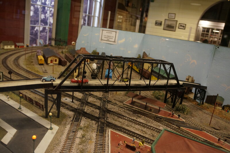 Model Train Set — Blue