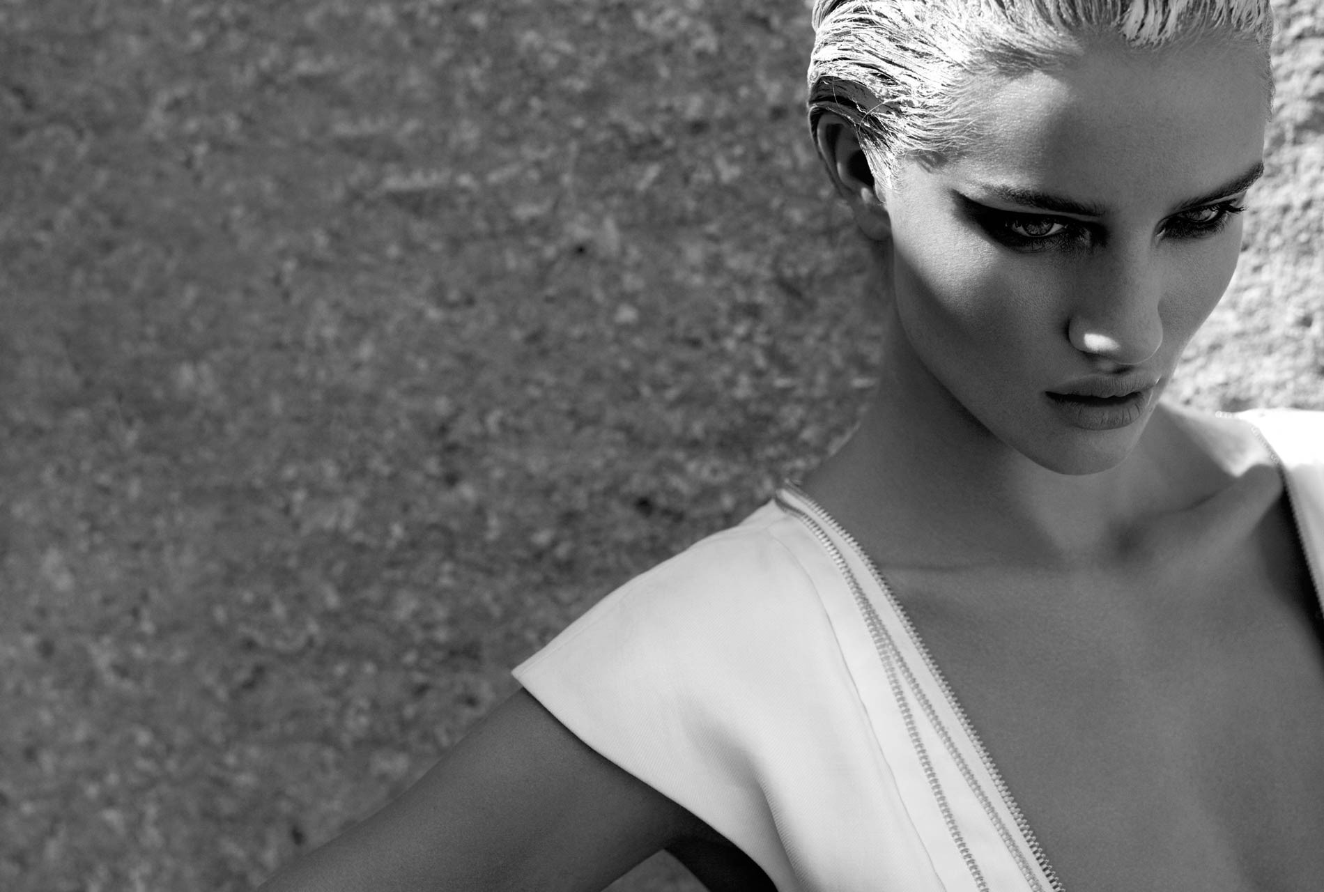 model with dramatic makeup