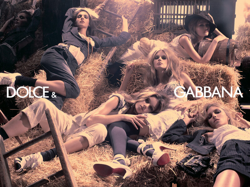 Models in Hay Bales — Brown