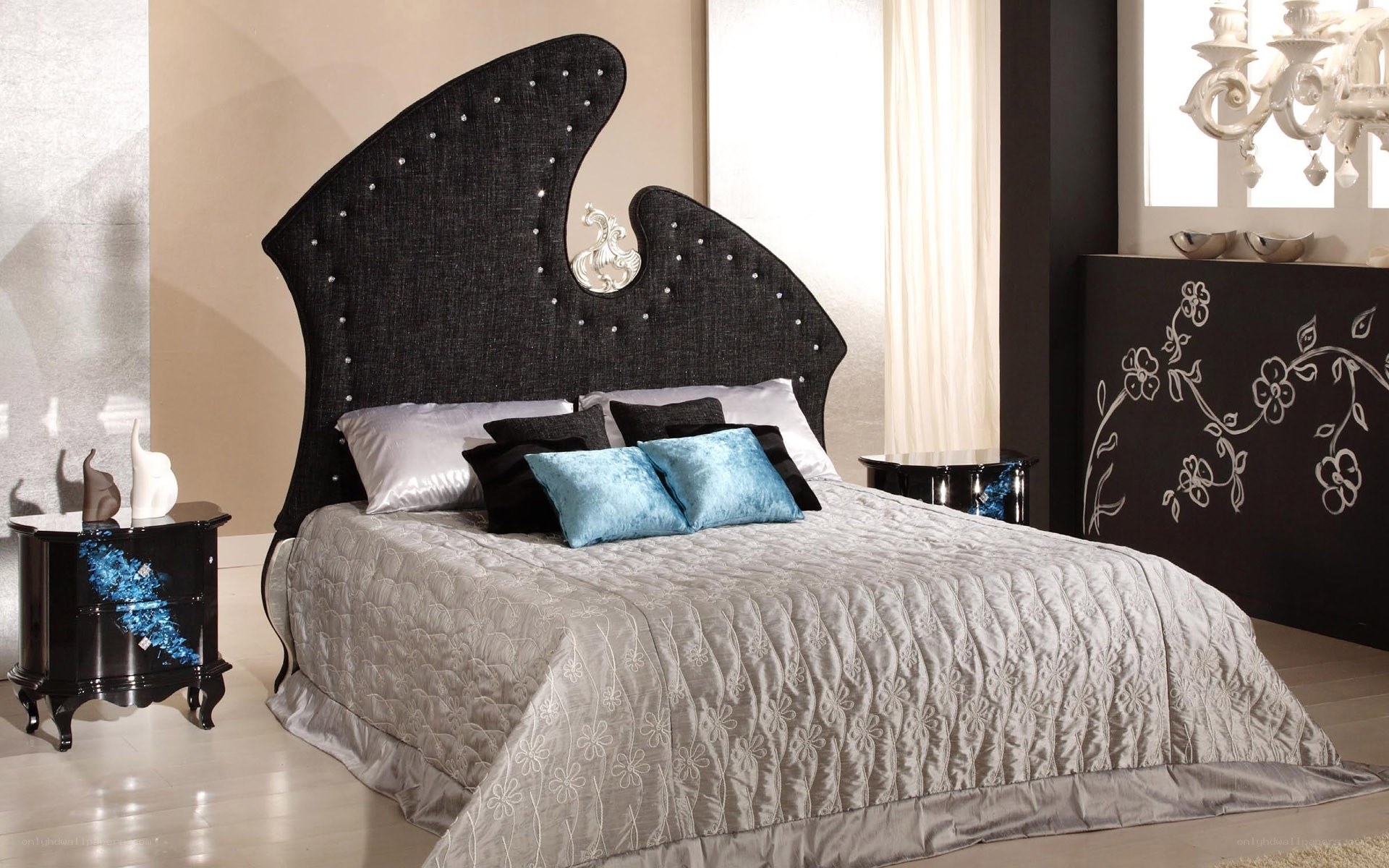 Modern black and silver bedroom
