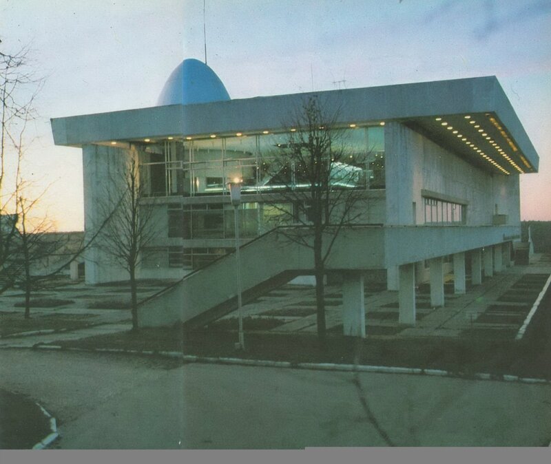 Modern Building at Dusk — Gray