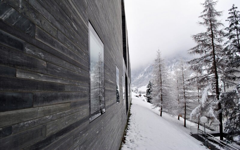 Modern Building in Snow — Gray