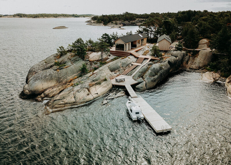 Modern Cabin on Rocky Island