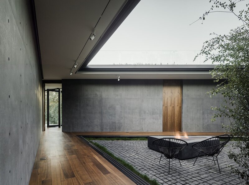 Modern Courtyard with Fire Pit
