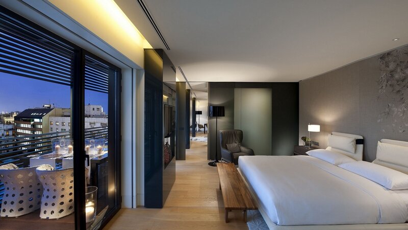 Modern Hotel Room