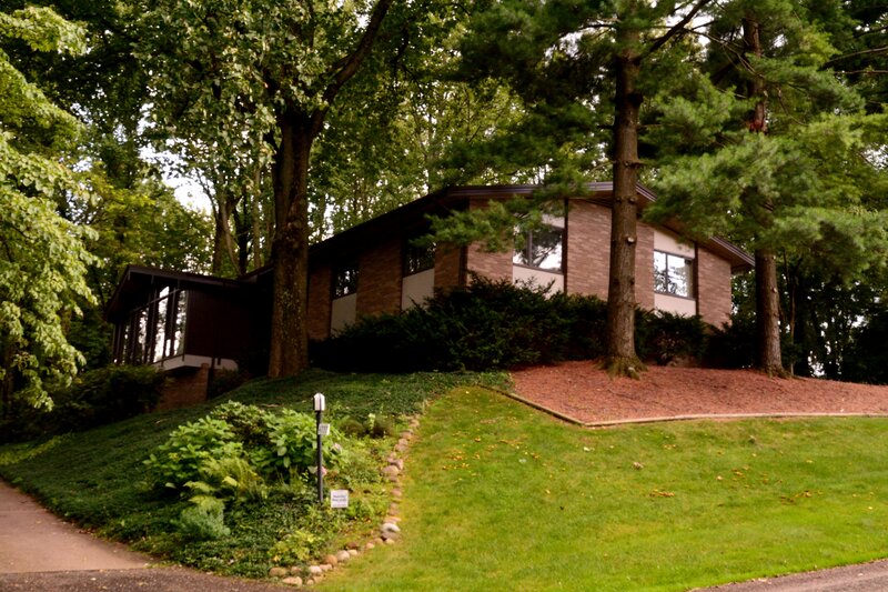 Modern House in Forest — Green, Serene