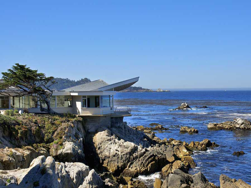 Modern House on Cliff